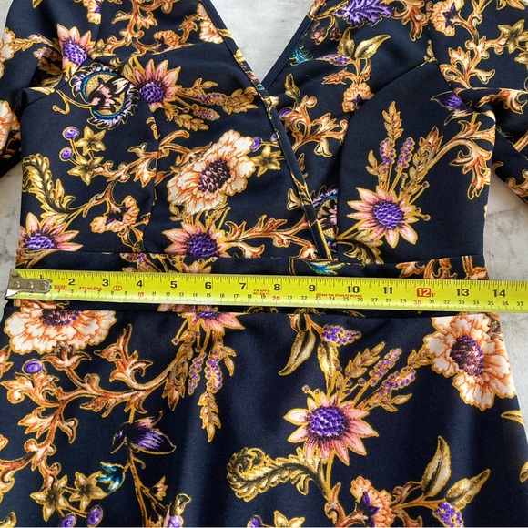 Black and floral print long sleeve mermaid dress Medium - Picture 5 of 9